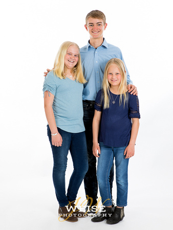 Ugolini-Family-Portraits-by-Jay-Weise-3.29.19-0068_LOWPROOF