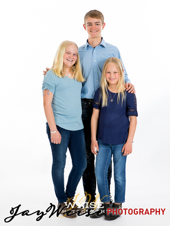 Ugolini-Family-Portraits-by-Jay-Weise-3.29.19-0068_LOWPROOF